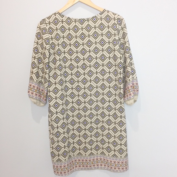 ๐OVI Shift Dress - Picture 2 of 4